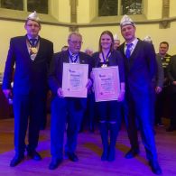 Neuen Träger des Verdienstordens in Gold, Jaqueline Henze (l.) und Ewald Schmitt (r)